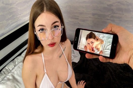 Брат -в -уст жаждет обниматься в секретной спальне