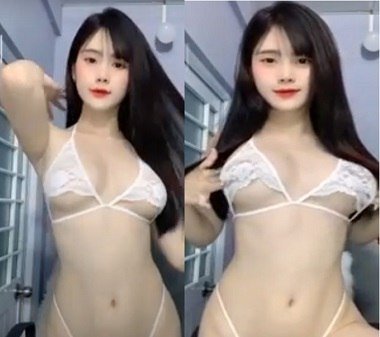 Ngoc кролика мастурбирует с пиздой, текущей, как потоки